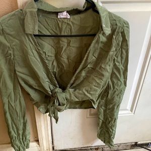 Le Lis Brand long sleeve green, front tie crop top only worn once!